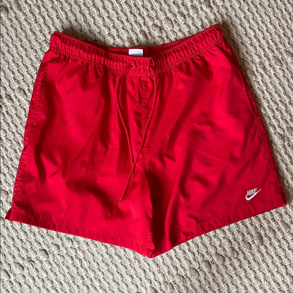 Men’s Large Nike Woven Flow University Red DriFit Shorts